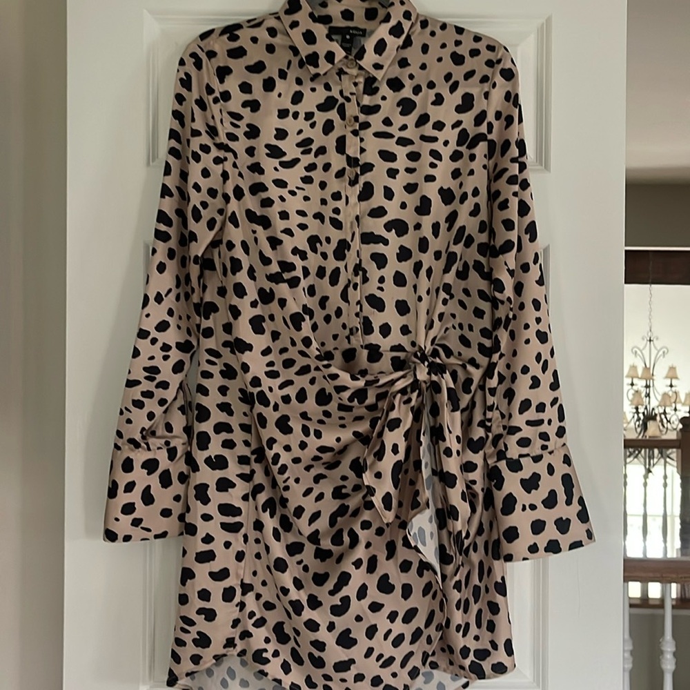Beautiful Bloomingdales Aqua leopard mini dress